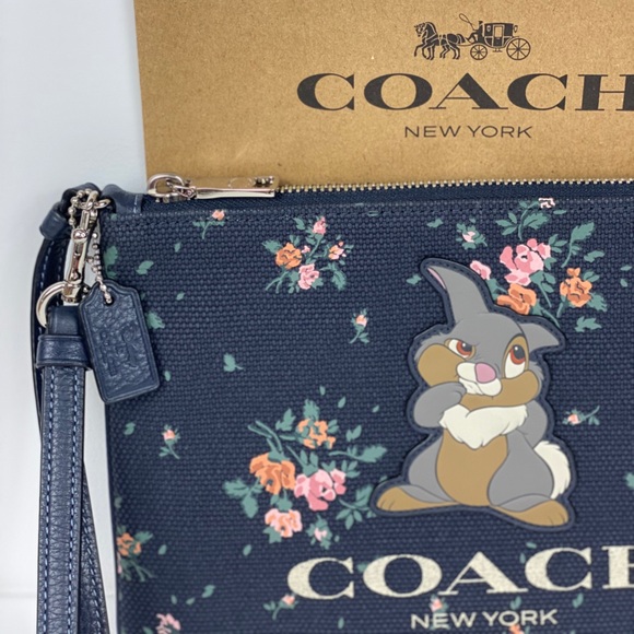 Coach X Disney Gallery Pouch W Thumper - Picture 9 of 10